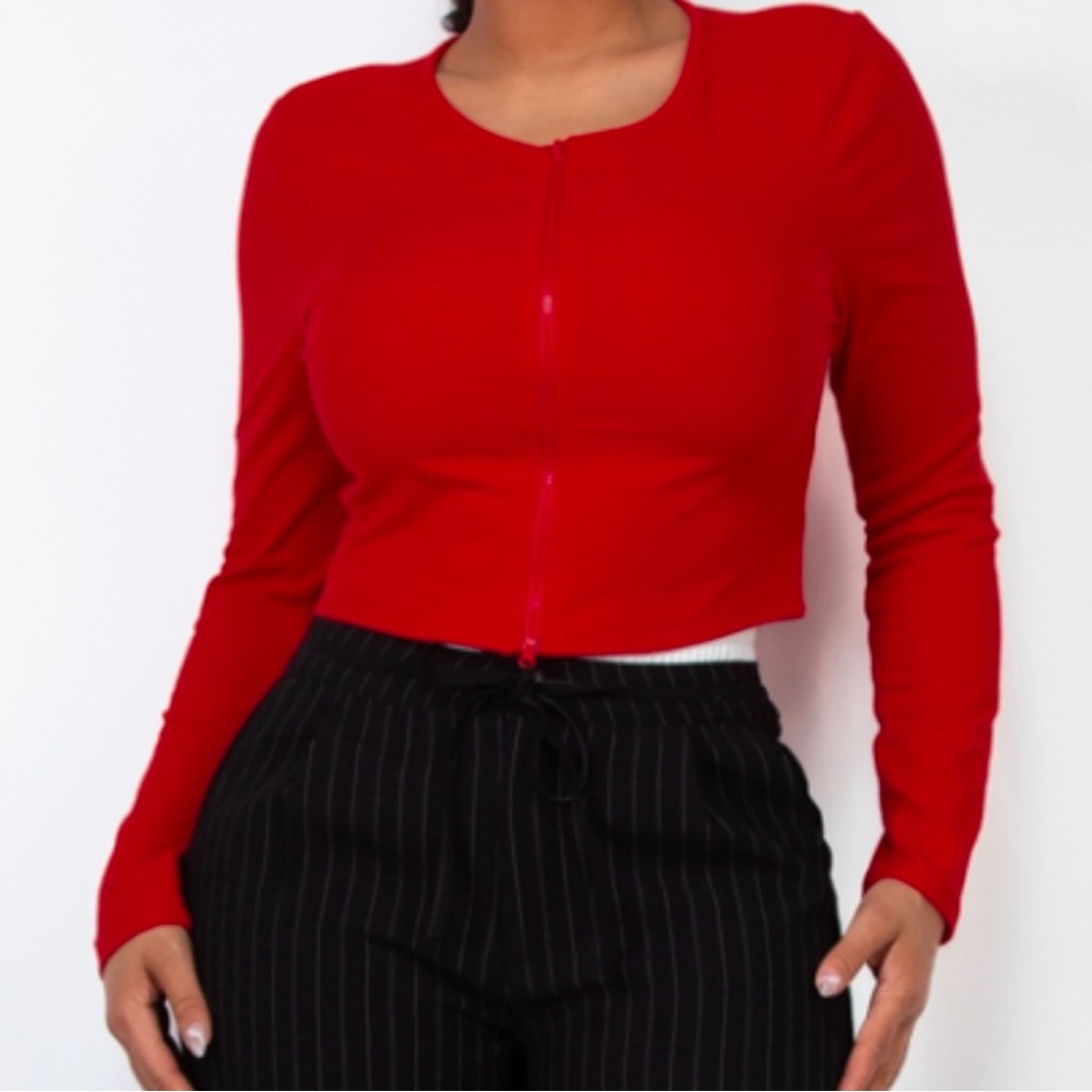 ⭐️NEW⭐️Red Double Zip Top - Picture 2 of 2